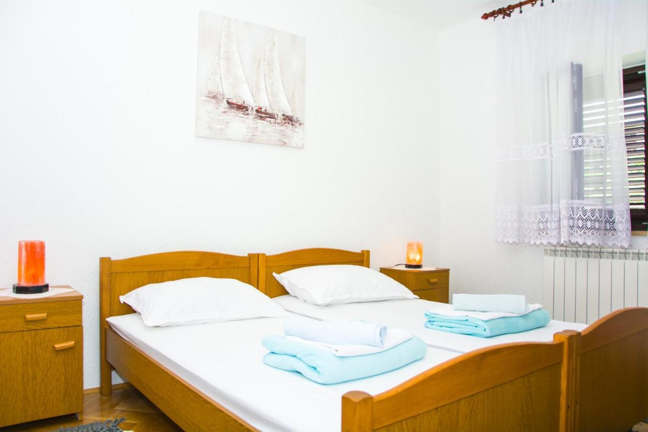 Apartman Gromila Сень Екстер'єр фото